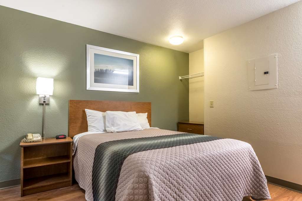 Hometowne Studios By Red Roof Salem, Or Rum bild